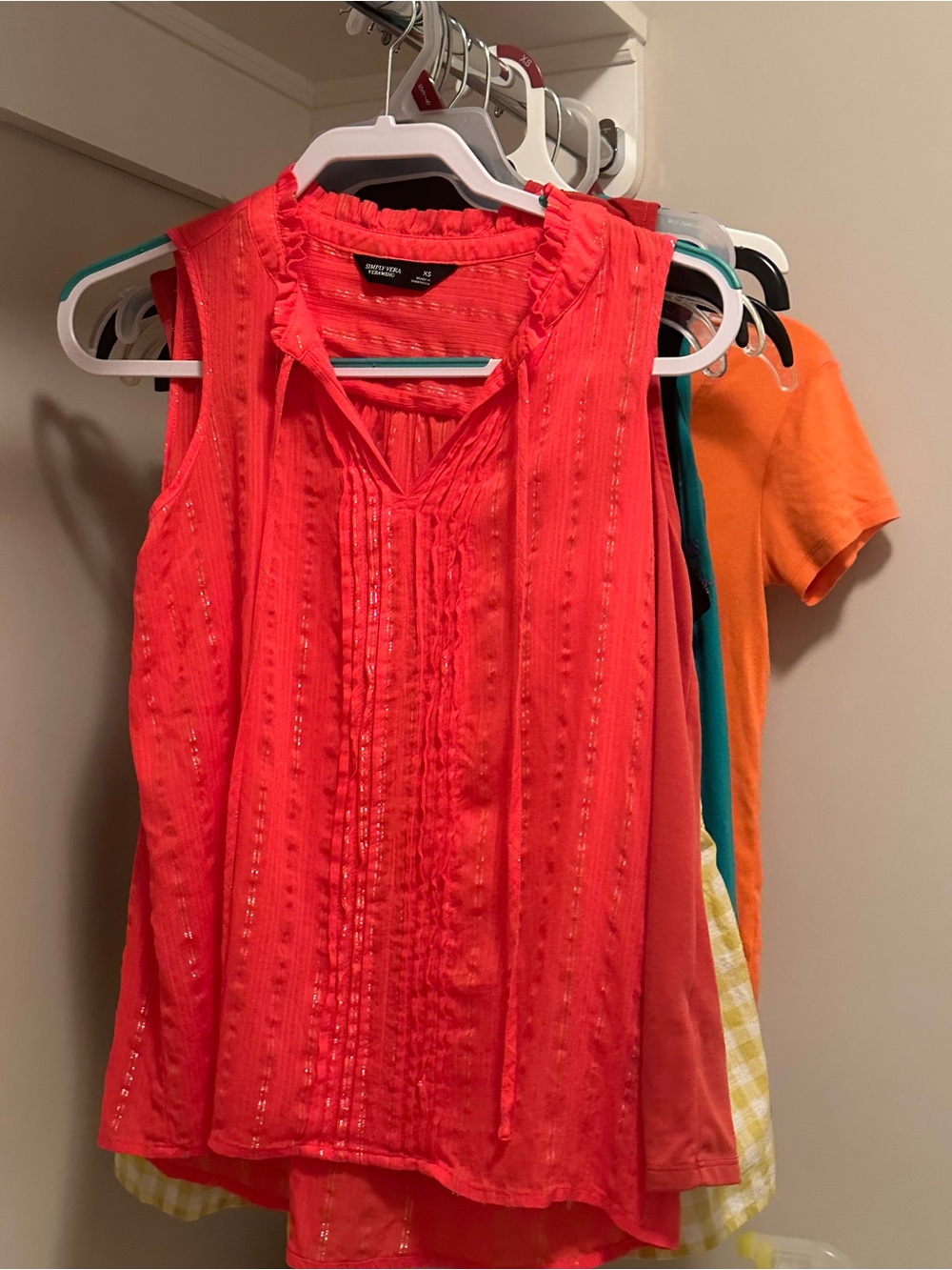 Simply Vera Vera Wang Coral Pintuck Sleeveless Top